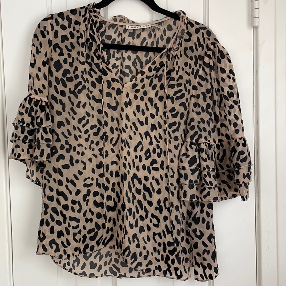 Brand: alice + olivia Size: Small Color: Leopard print: tan and black